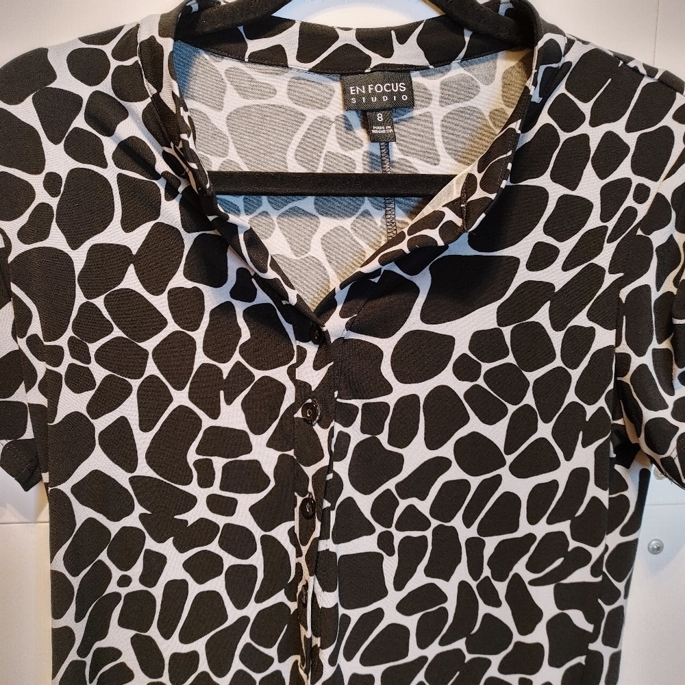 Enfocus Studio Animal Print Dress Size 8 Black Gray Button Front Casual Work - Picture 6 of 9